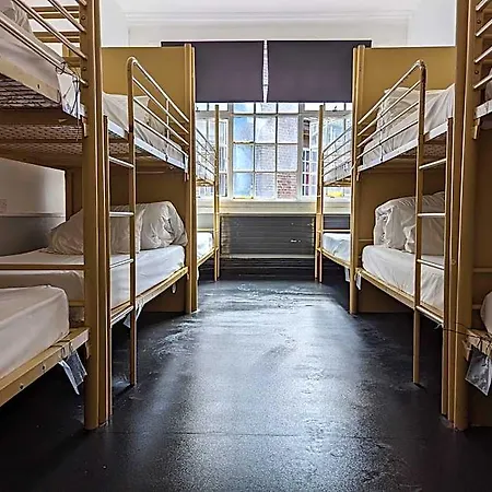 Rock N Bowl Hostel