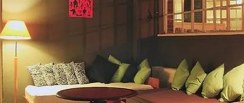 洛克波尔酒店 *