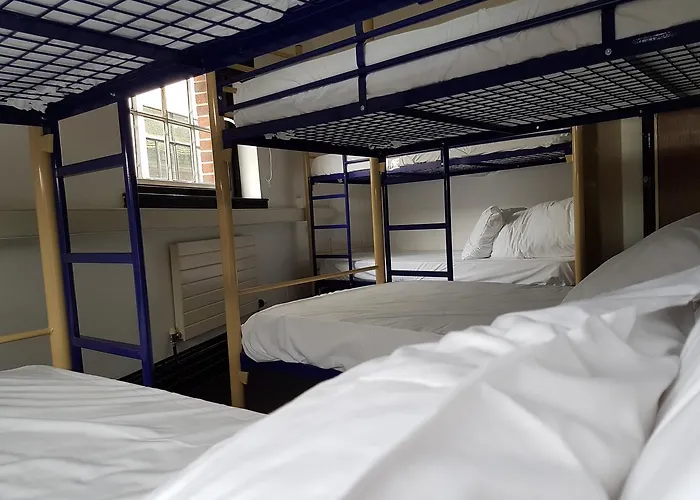 Rock N Bowl * بريستول