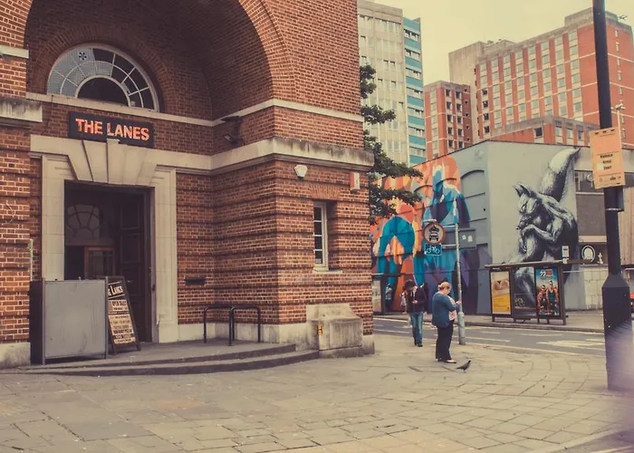 بيت شباب Rock N Bowl