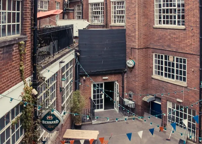 洛克波尔酒店 *